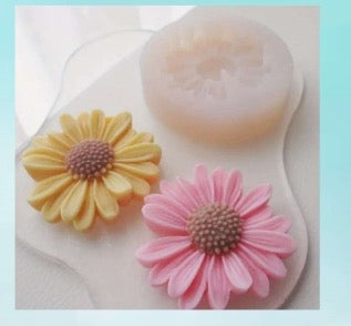 Daisy Candle Mould