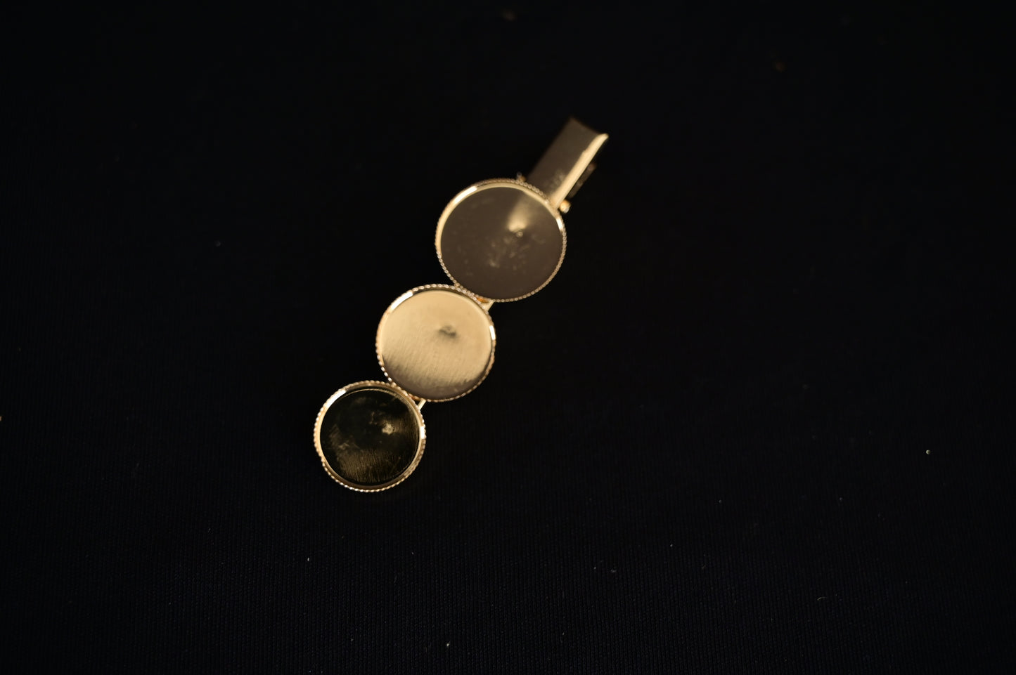 3 round hair clip