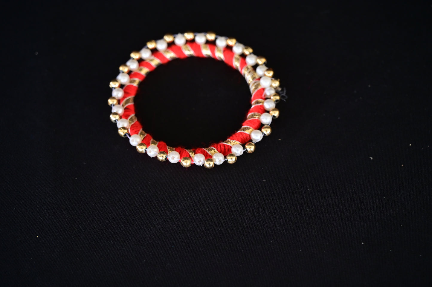 Red round pearl bangle