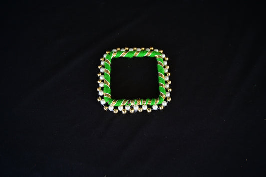 Green square pearl bangle