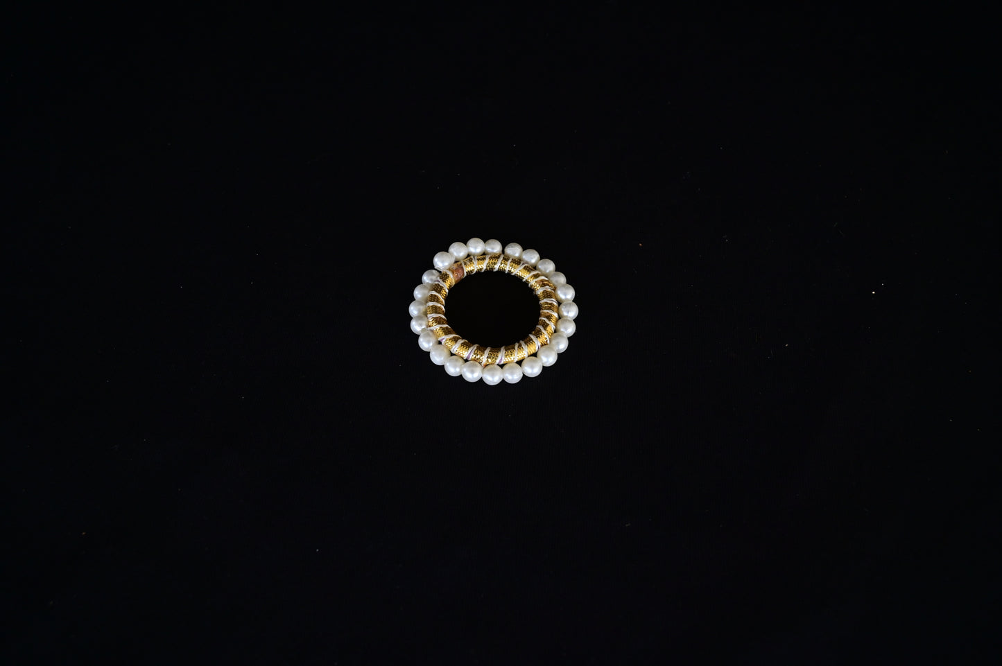 Pearl gota ring