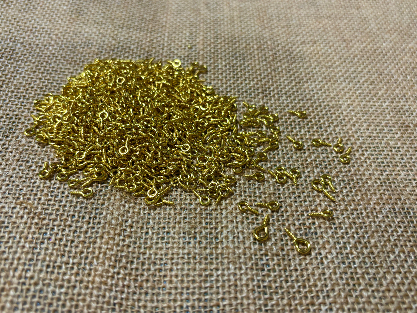 Golden Q pin / Eye Screw