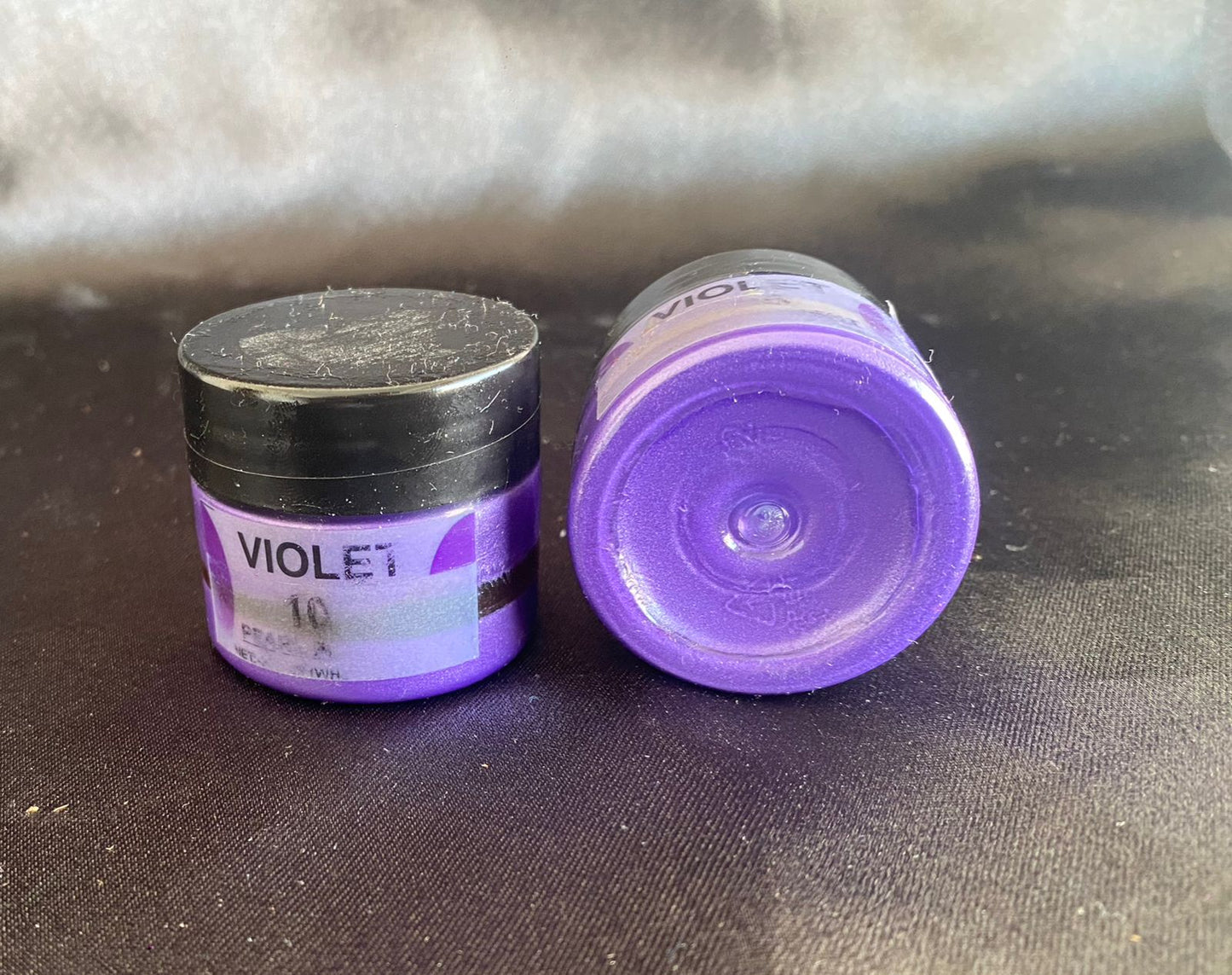 Pearl violet gel pigment