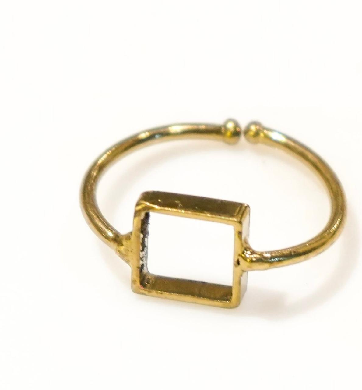 Hollow square ring