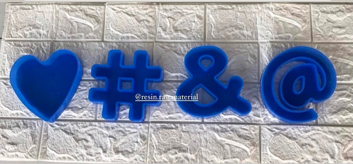 4 in 1 hashtags mould