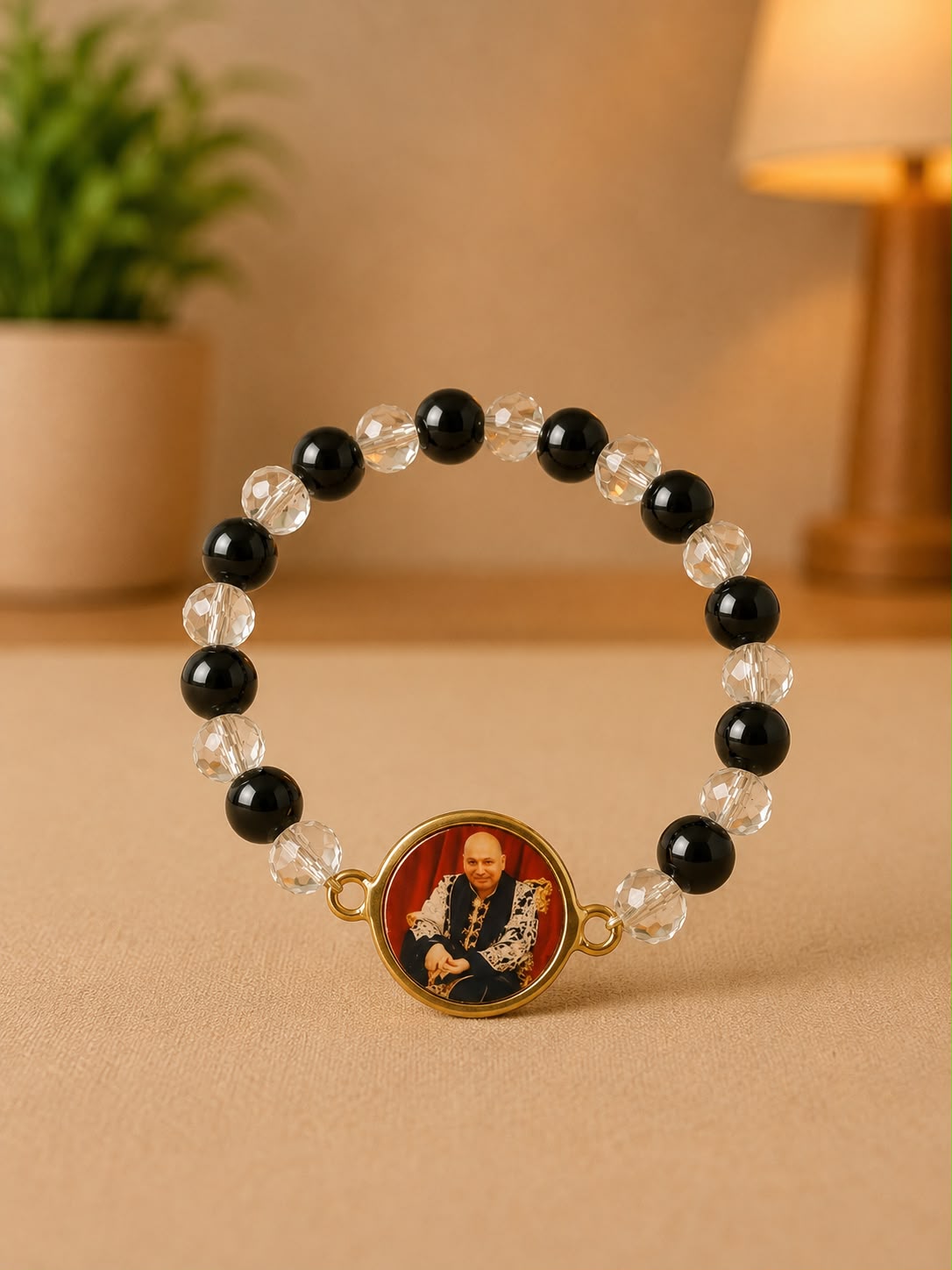 GURUJI MOTI WHITE BLACK BRACELET