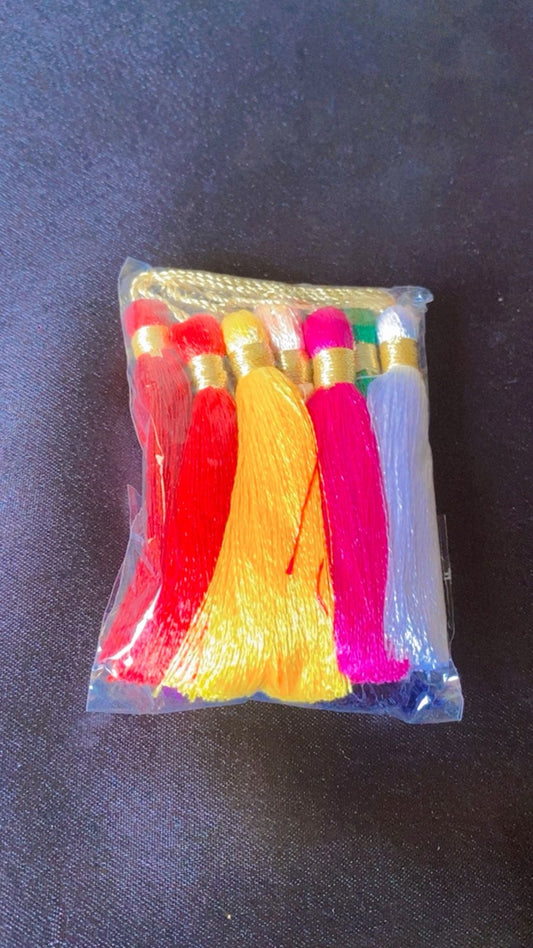 MULTICOLOUR THREAD TASSEL