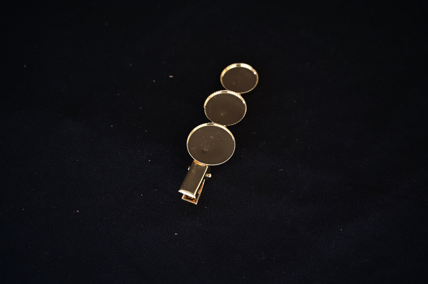 3 round hair clip
