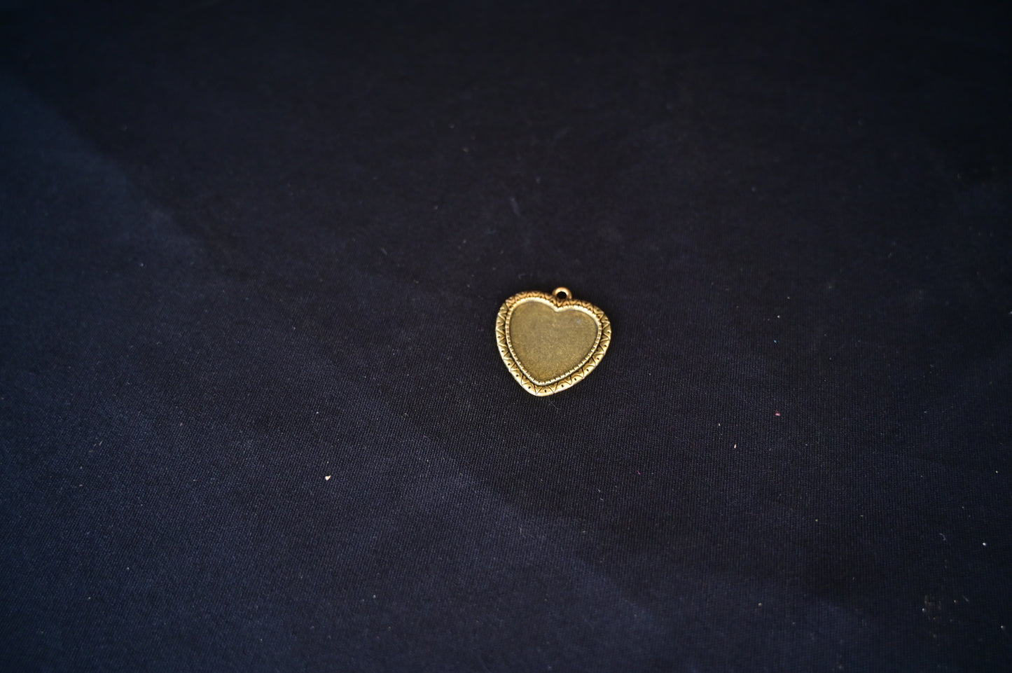 Antique heart bezel