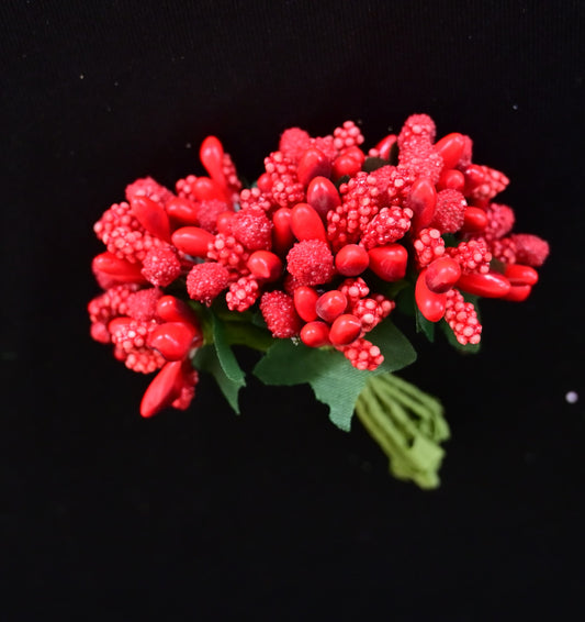 Red pollen flowers