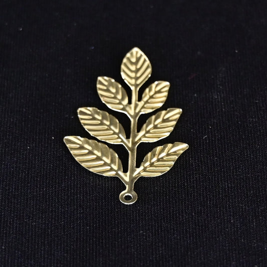 Small straight leaf