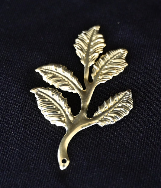 Curve metal leaf
