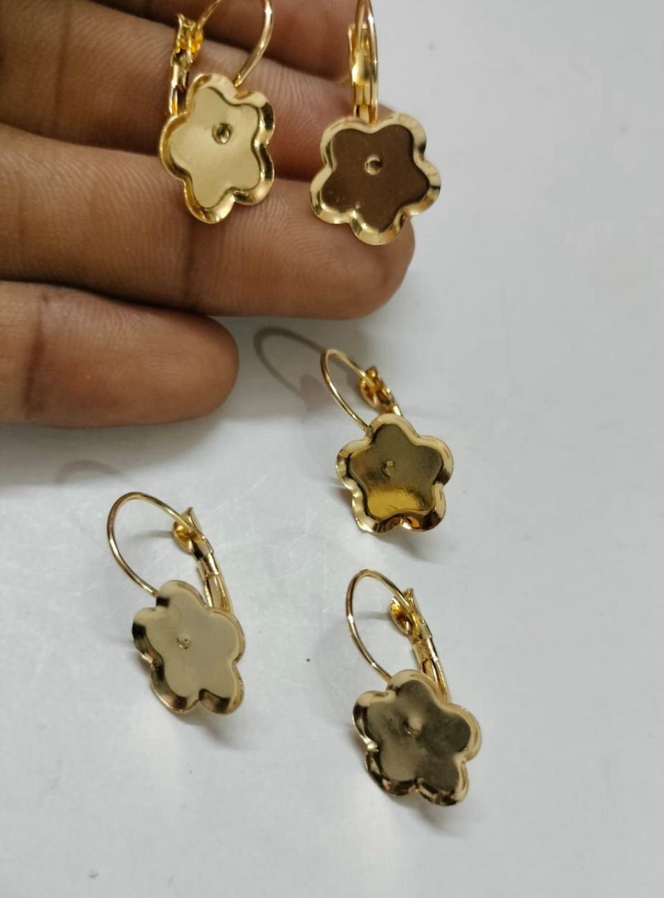 Drop Flower Golden Earrimg